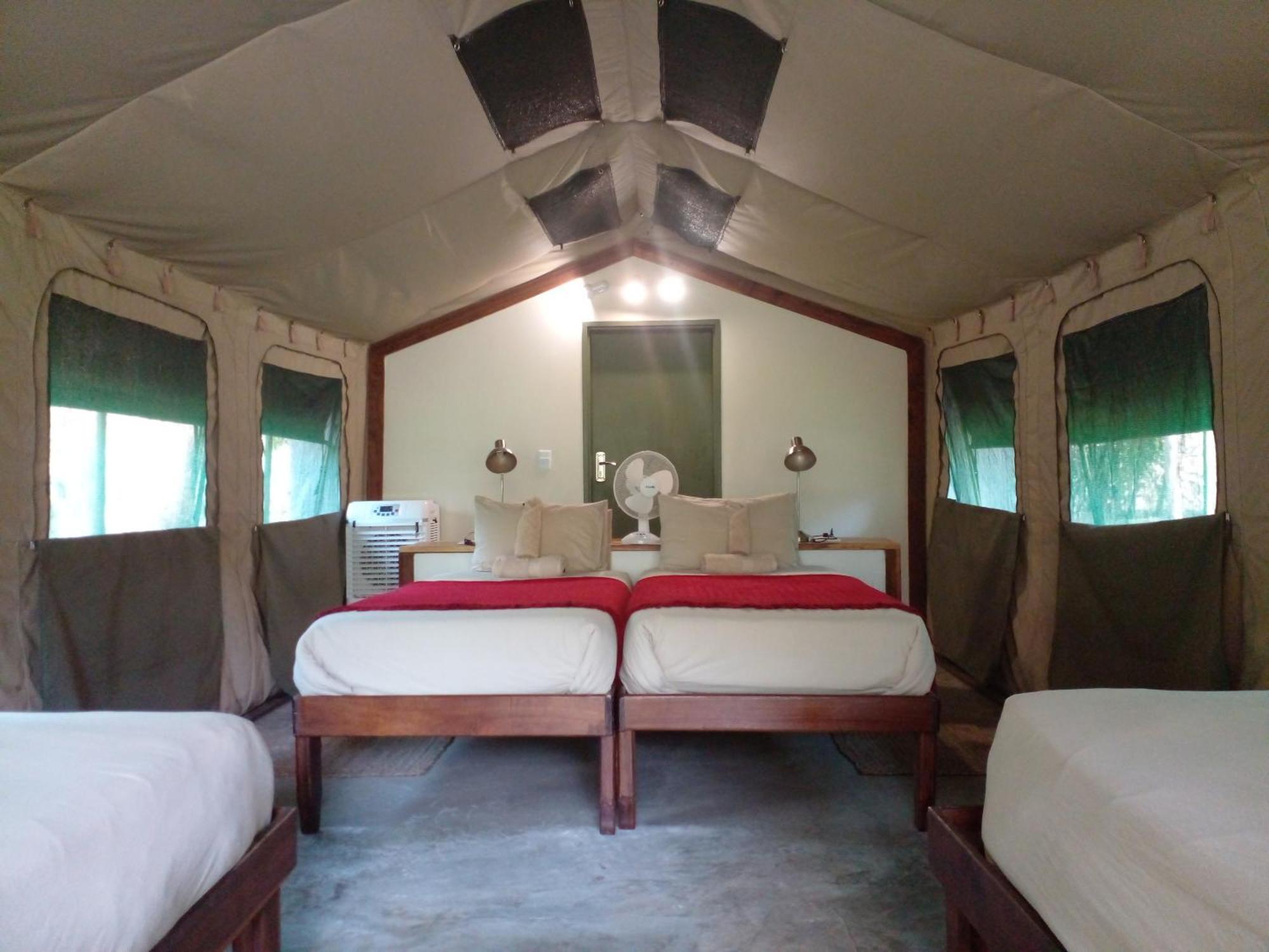 Hotel Zambezi Mubala Camp à Katima Mulilo Chambre photo