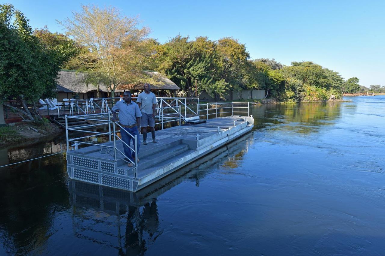 Hotel Zambezi Mubala Camp à Katima Mulilo Extérieur photo